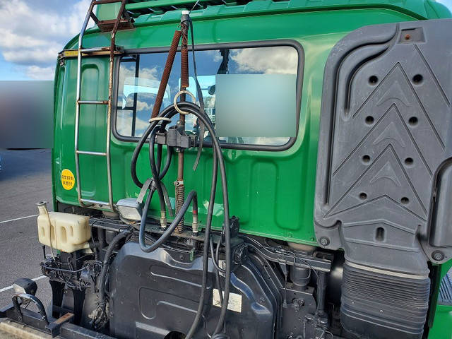 いすゞギガトレーラーヘッド（トラクターヘッド）大型（10t）[写真07]