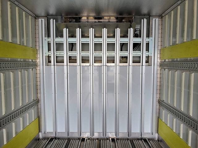 日野プロフィア冷凍車（冷蔵車）大型（10t）[写真07]
