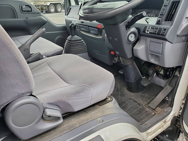 マツダタイタン冷凍車（冷蔵車）小型（2t・3t）[写真20]