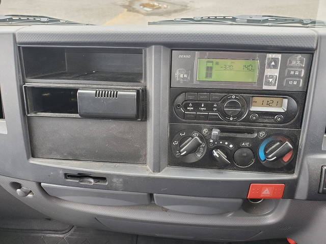 マツダタイタン冷凍車（冷蔵車）小型（2t・3t）[写真25]