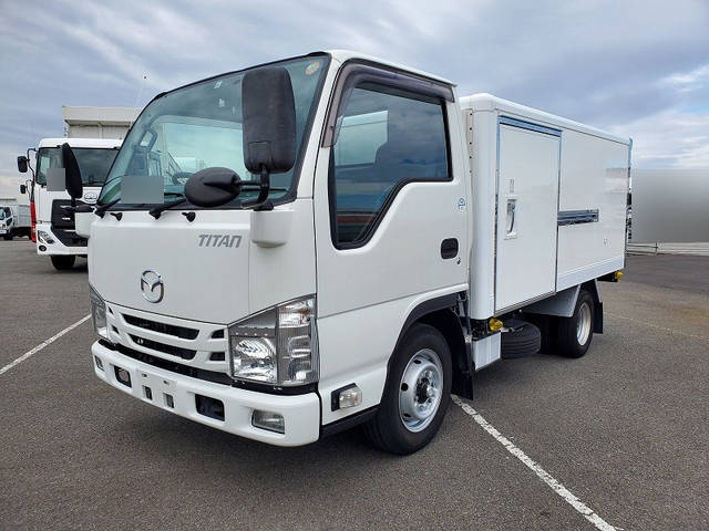 マツダタイタン冷凍車（冷蔵車）小型（2t・3t）[写真03]