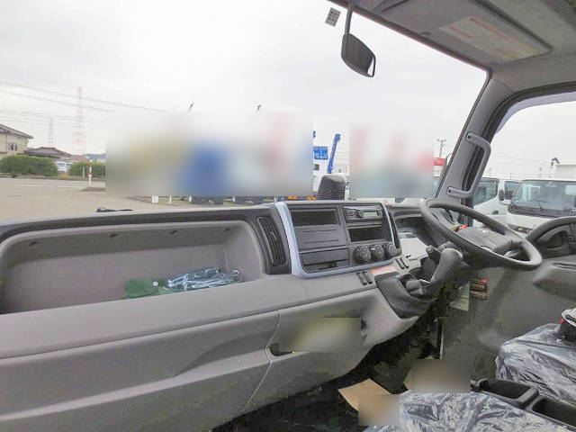 三菱ふそうキャンタークレーン5段小型（2t・3t）[写真12]