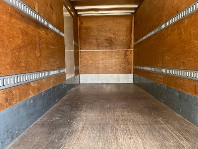 いすゞエルフアルミバン小型（2t・3t）[写真11]