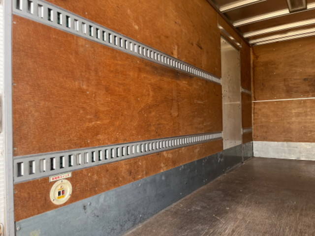 いすゞエルフアルミバン小型（2t・3t）[写真12]