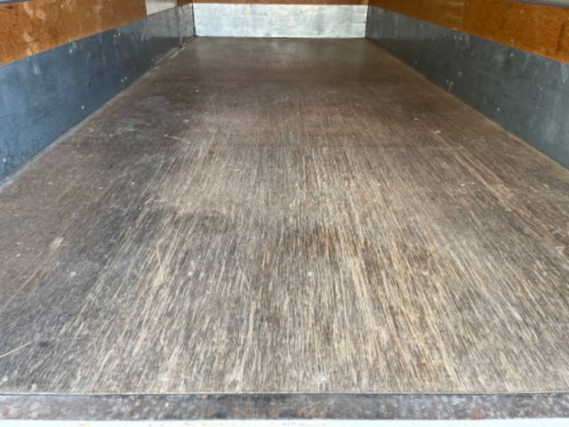 いすゞエルフアルミバン小型（2t・3t）[写真15]