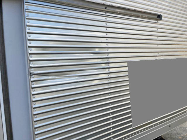 いすゞエルフアルミバン小型（2t・3t）[写真20]