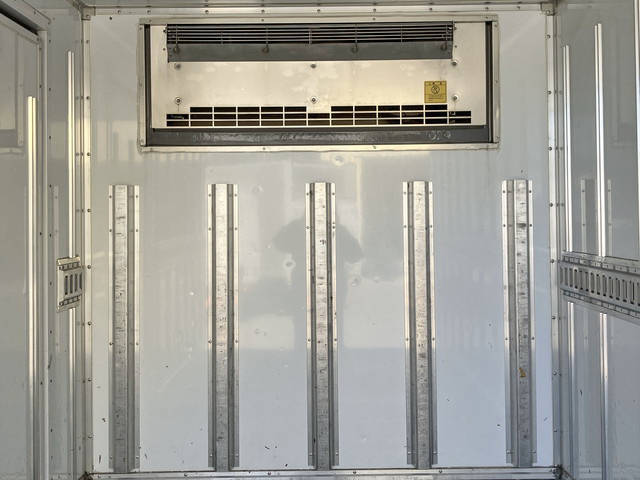 三菱ふそうキャンター冷凍車（冷蔵車）小型（2t・3t）[写真15]