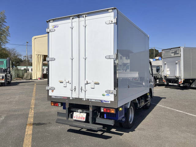 三菱ふそうキャンター冷凍車（冷蔵車）小型（2t・3t）[写真02]