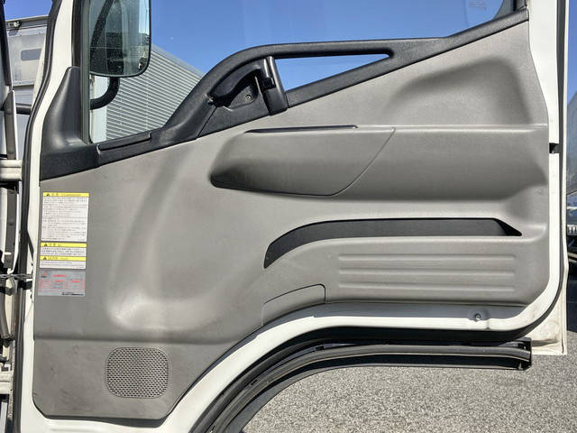 三菱ふそうキャンター冷凍車（冷蔵車）小型（2t・3t）[写真30]