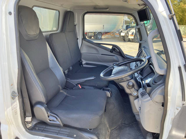 三菱ふそうキャンター冷凍車（冷蔵車）小型（2t・3t）[写真34]