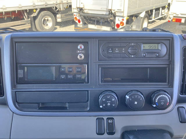 三菱ふそうキャンター冷凍車（冷蔵車）小型（2t・3t）[写真36]