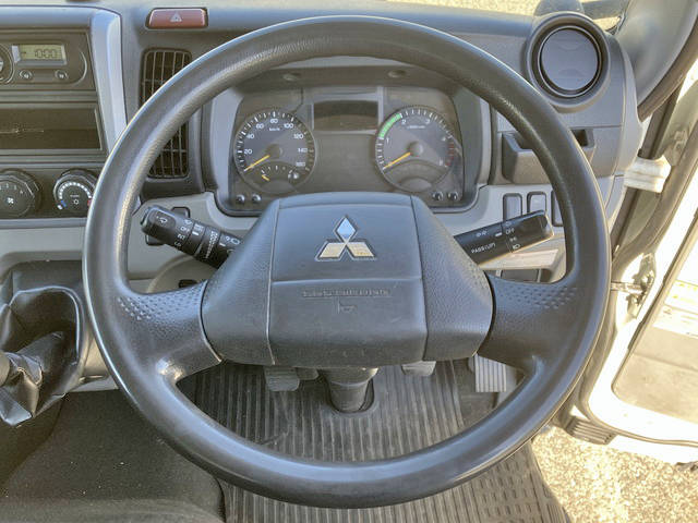 三菱ふそうキャンター冷凍車（冷蔵車）小型（2t・3t）[写真37]