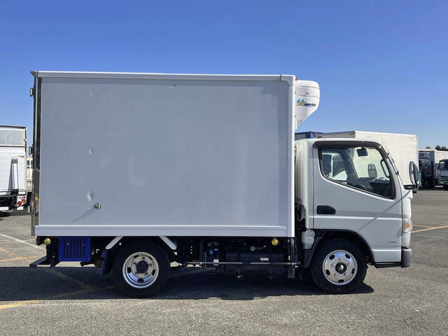 三菱ふそうキャンター冷凍車（冷蔵車）小型（2t・3t）[写真07]