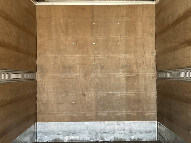 いすゞエルフアルミバン小型（2t・3t）[写真15]