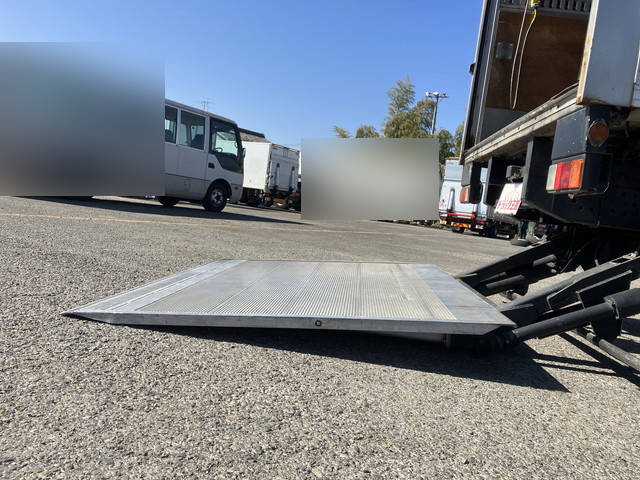 いすゞエルフアルミバン小型（2t・3t）[写真17]