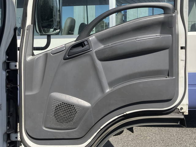 いすゞエルフアルミバン小型（2t・3t）[写真27]