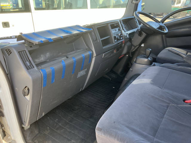 いすゞエルフアルミバン小型（2t・3t）[写真30]