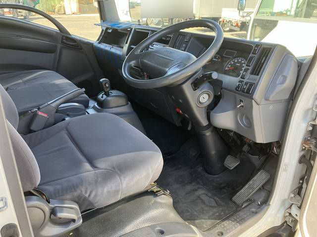 いすゞエルフアルミバン小型（2t・3t）[写真31]