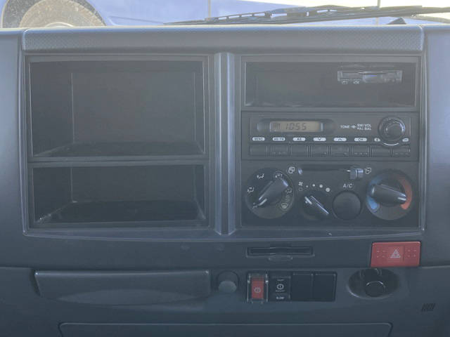 いすゞエルフアルミバン小型（2t・3t）[写真35]