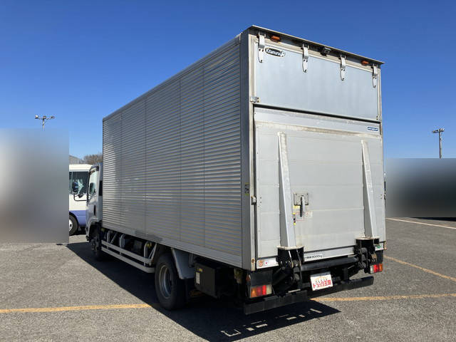 いすゞエルフアルミバン小型（2t・3t）[写真04]