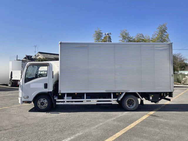 いすゞエルフアルミバン小型（2t・3t）[写真05]