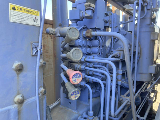 UDトラックスクオンセルフローダー大型（10t）[写真14]