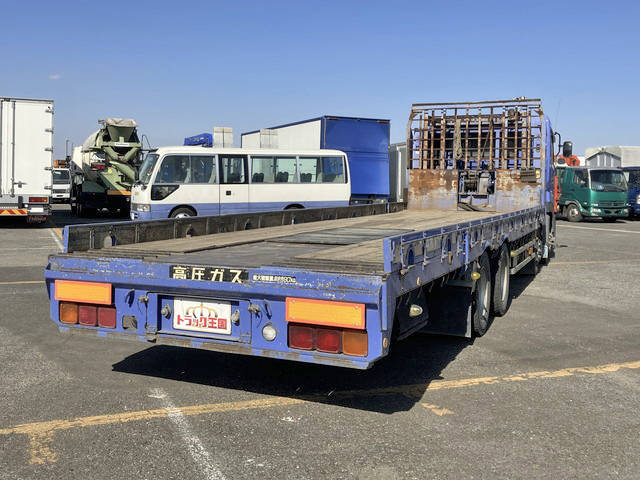 UDトラックスクオンセルフローダー大型（10t）[写真02]