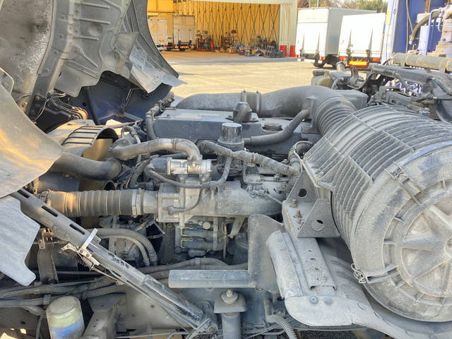 UDトラックスクオンセルフローダー大型（10t）[写真25]