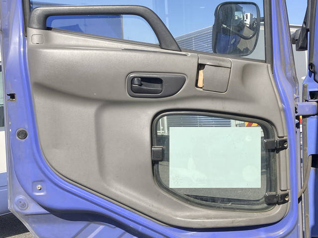 UDトラックスクオンセルフローダー大型（10t）[写真29]