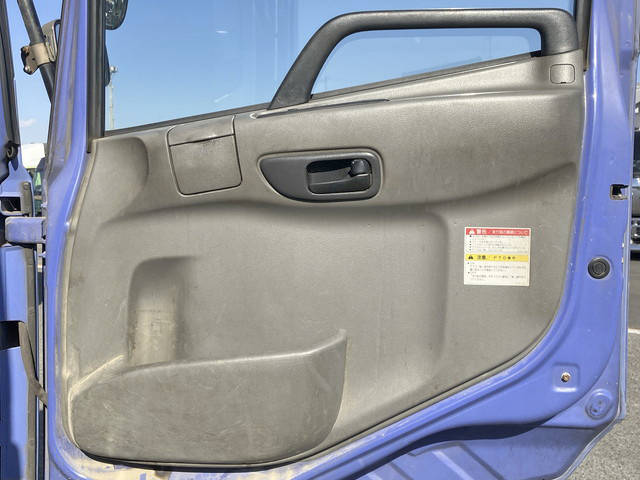 UDトラックスクオンセルフローダー大型（10t）[写真30]