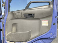 UDトラックスクオンセルフローダー大型（10t）[写真30]