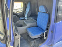 UDトラックスクオンセルフローダー大型（10t）[写真32]