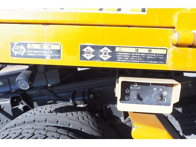 三菱ふそうファイターセーフティクレーン3段中型（4t）[写真18]