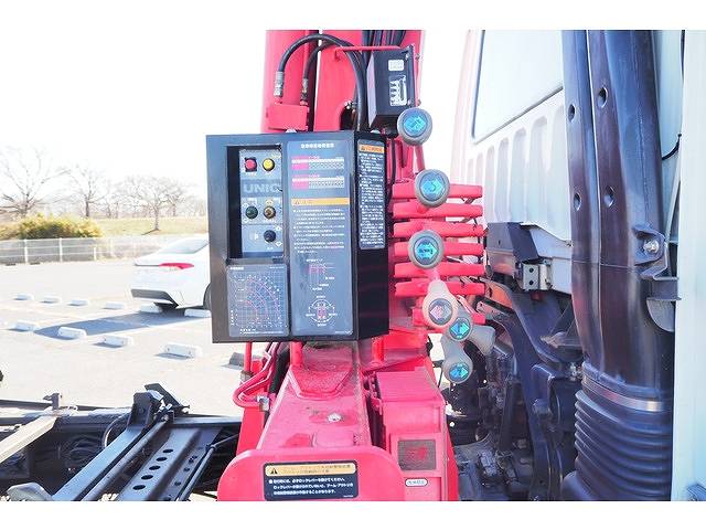 三菱ふそうファイターセーフティクレーン3段中型（4t）[写真20]