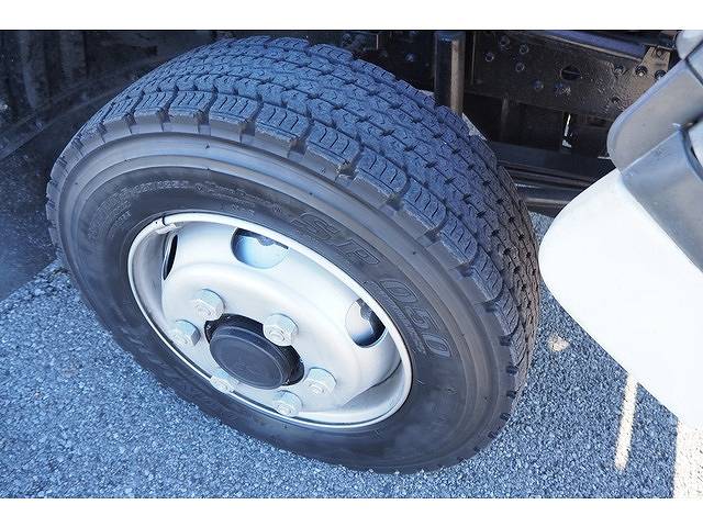 三菱ふそうファイターセーフティクレーン3段中型（4t）[写真24]