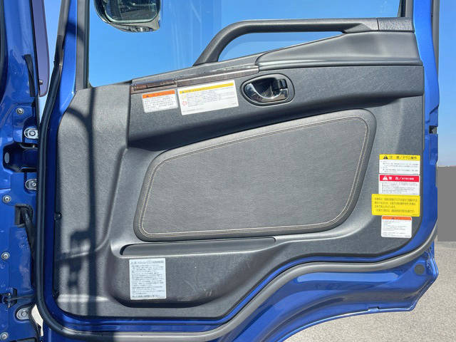 三菱ふそうスーパーグレートセーフティローダー大型（10t）[写真29]