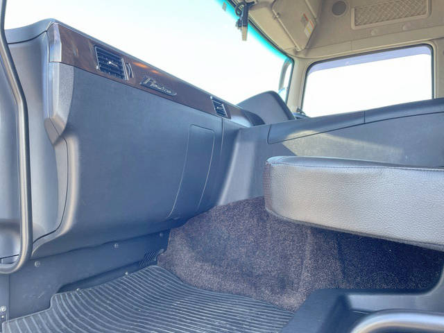 三菱ふそうスーパーグレートセーフティローダー大型（10t）[写真30]