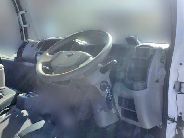 日産アトラスダブルキャブ（Wキャブ）小型（2t・3t）[写真30]