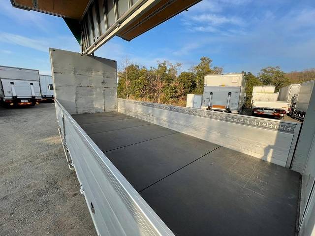 日野レンジャーアルミウイング中型（4t）[写真11]