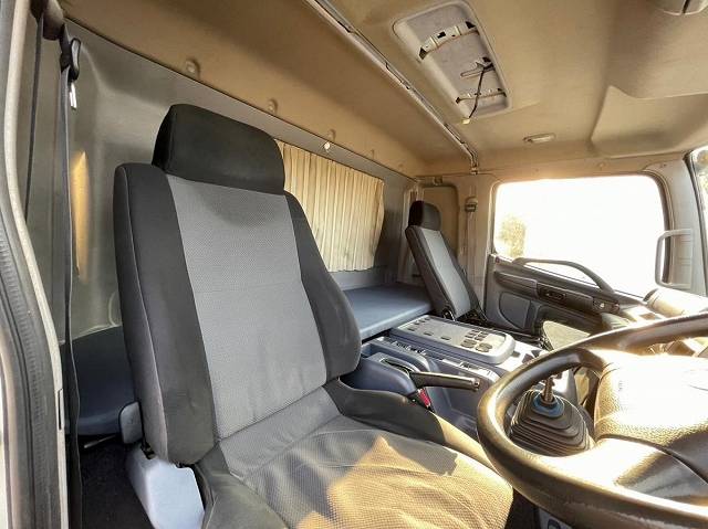 日野レンジャーアルミウイング中型（4t）[写真16]