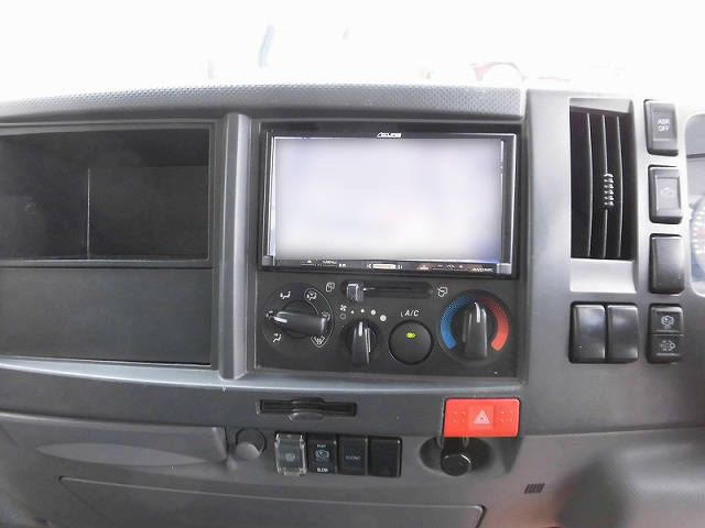 いすゞエルフアルミバン小型（2t・3t）[写真17]