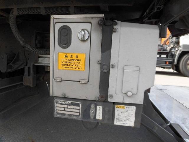 いすゞエルフアルミバン小型（2t・3t）[写真08]