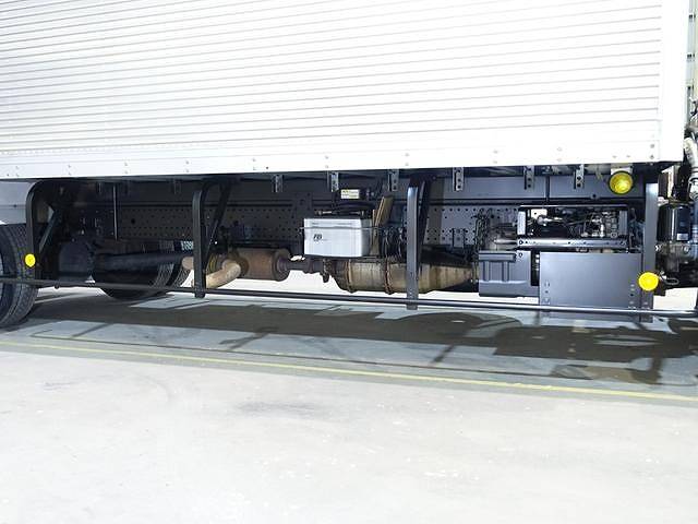 いすゞフォワードアルミバン中型（4t）[写真12]