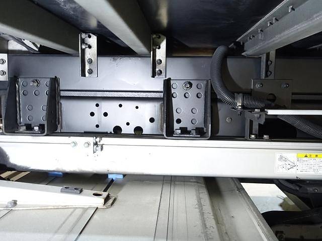 いすゞフォワードアルミバン中型（4t）[写真14]