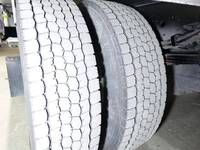 いすゞフォワードアルミバン中型（4t）[写真20]