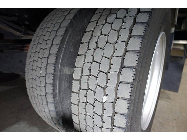 いすゞフォワードアルミバン中型（4t）[写真21]