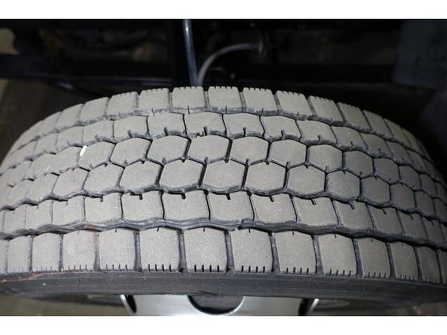 いすゞフォワードアルミバン中型（4t）[写真22]