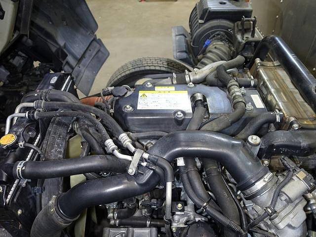 いすゞフォワードアルミバン中型（4t）[写真23]