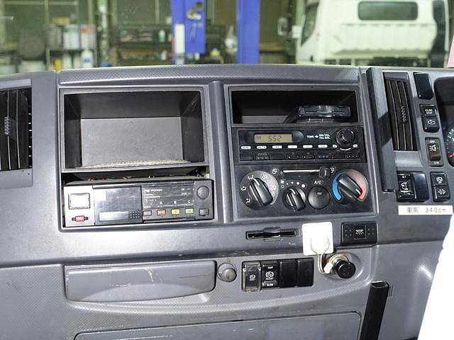 いすゞフォワードアルミバン中型（4t）[写真31]