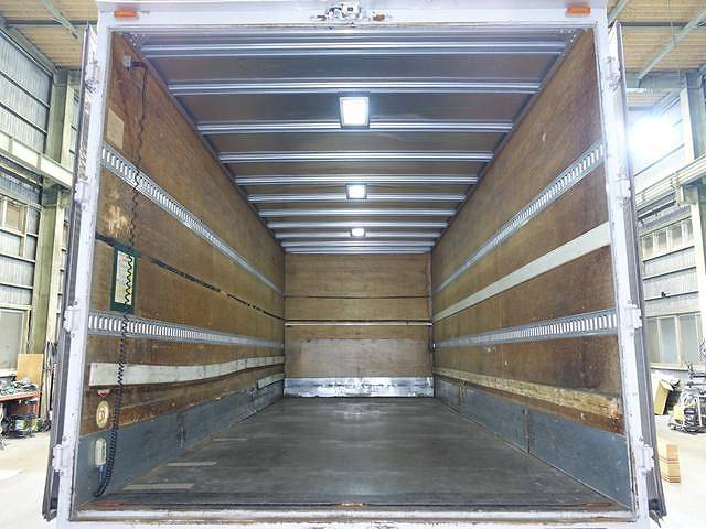 いすゞフォワードアルミバン中型（4t）[写真08]